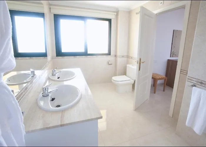 Lomas De Apartment
