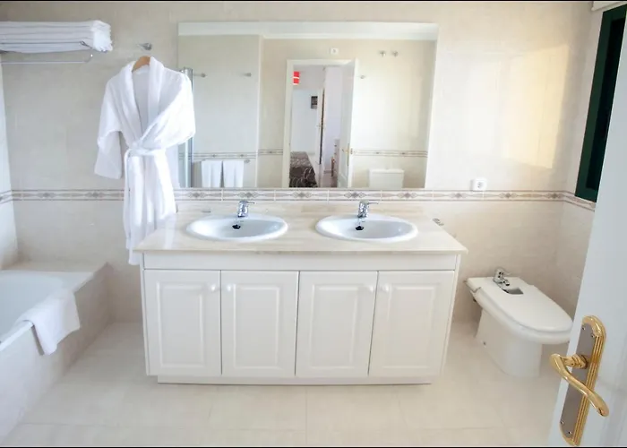 Lomas De Apartment