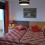Apartament Lomas De *